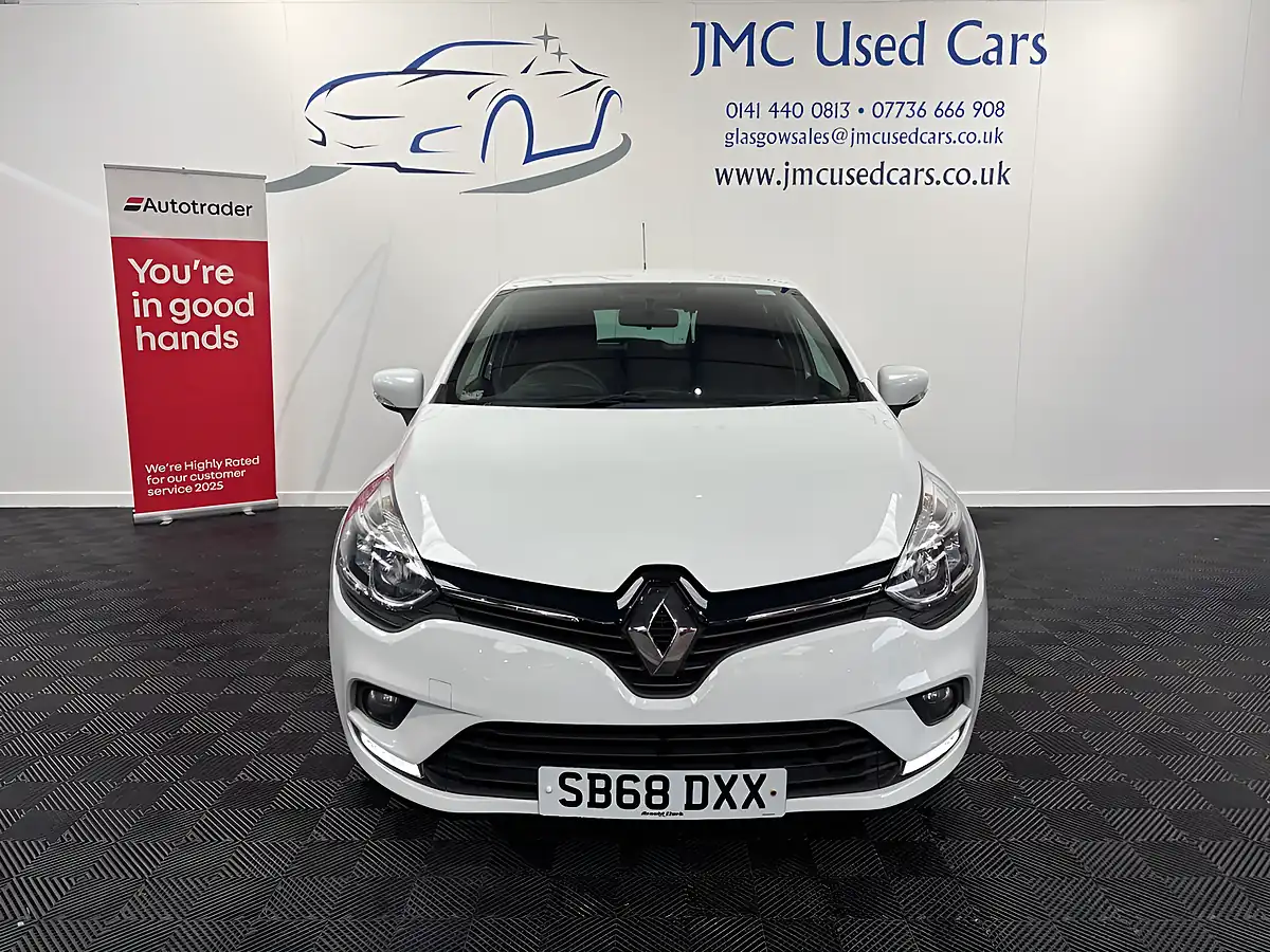 Used 2018 Renault Clio Iconic Glacier White - Interior and Exterior details 3