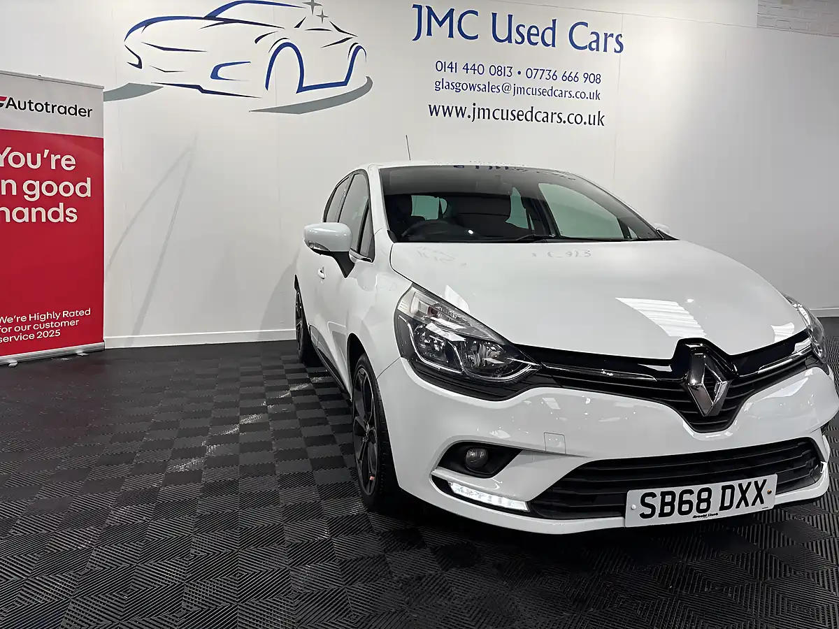 Used 2018 Renault Clio Iconic Glacier White - Interior and Exterior details 6