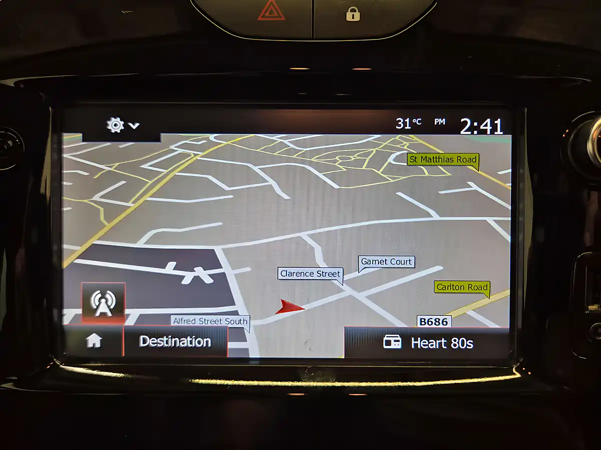 Used 2018 Renault Clio Iconic Glacier White - Interior and Exterior details 12