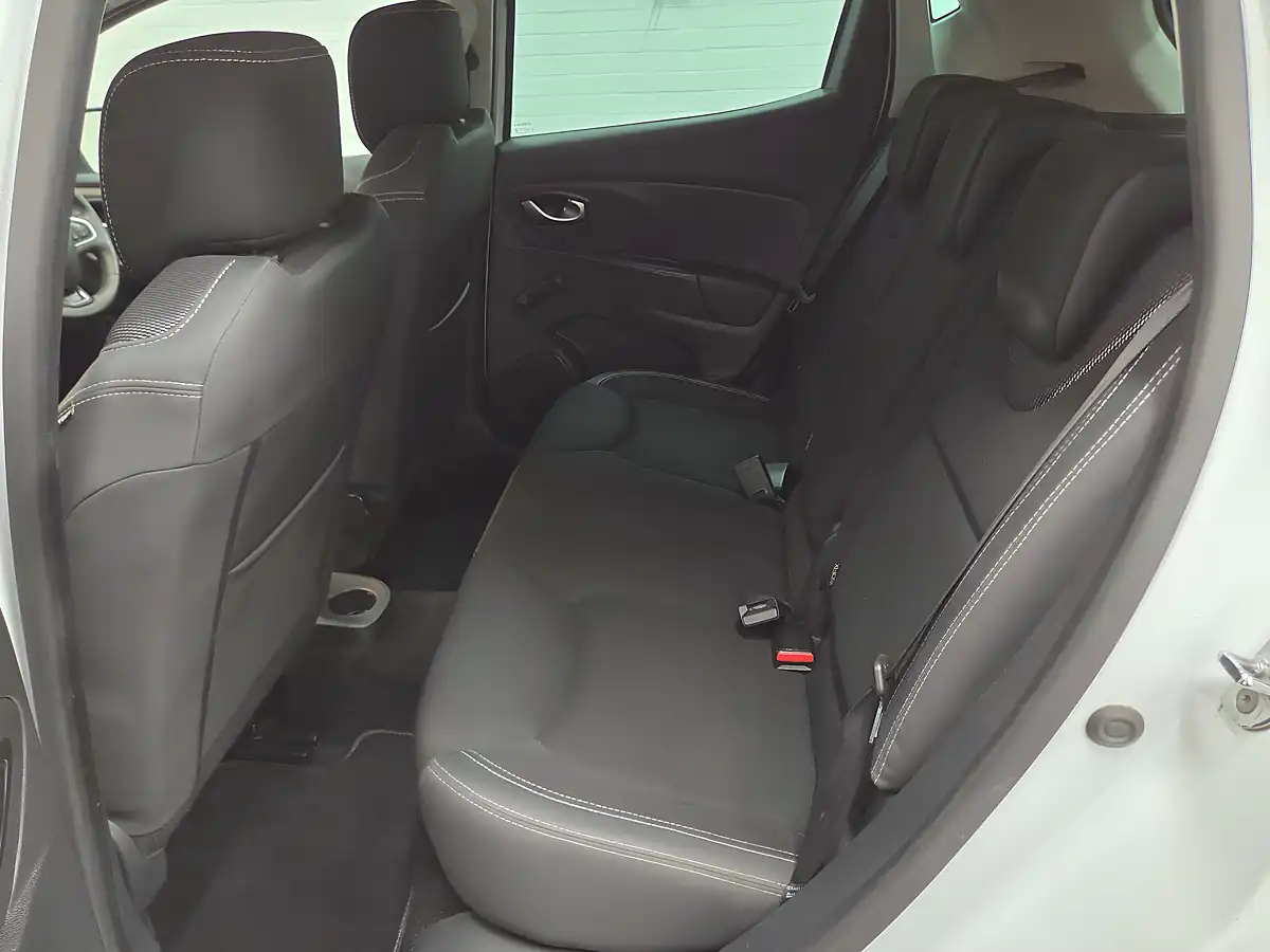 Used 2018 Renault Clio Iconic Glacier White - Interior and Exterior details 15