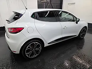 Used 2018 Renault Clio Iconic Glacier White - Interior and Exterior details 18