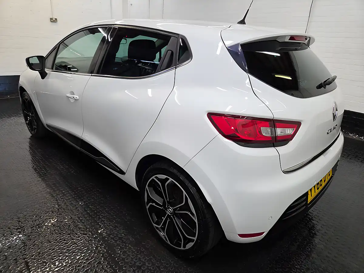 Used 2018 Renault Clio Iconic Glacier White - Interior and Exterior details 19