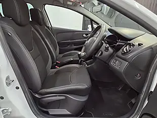 Used 2018 Renault Clio Iconic Glacier White - Interior and Exterior details 8