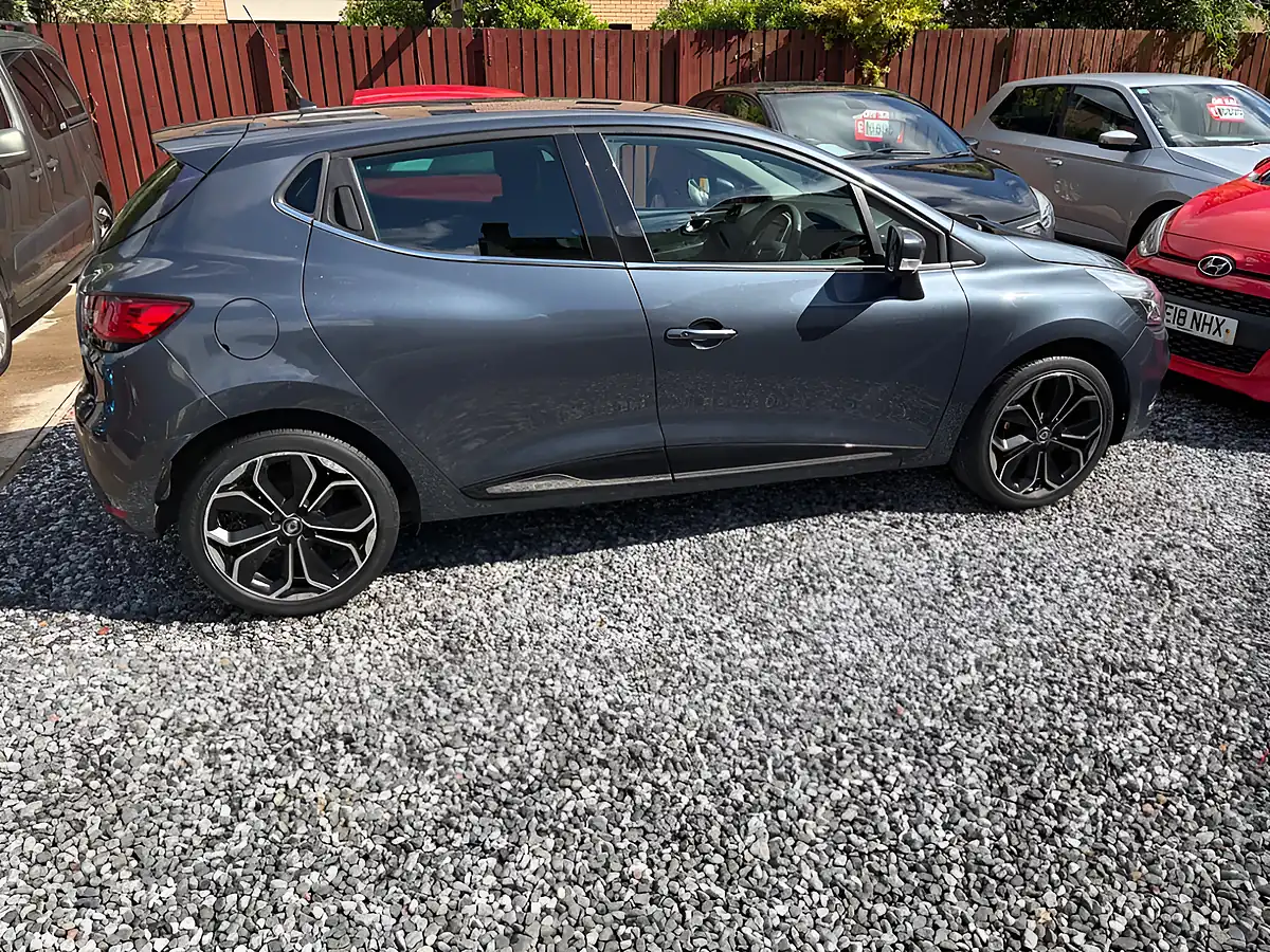 Used 2018 Renault Clio Iconic Grey - Interior and Exterior details 11