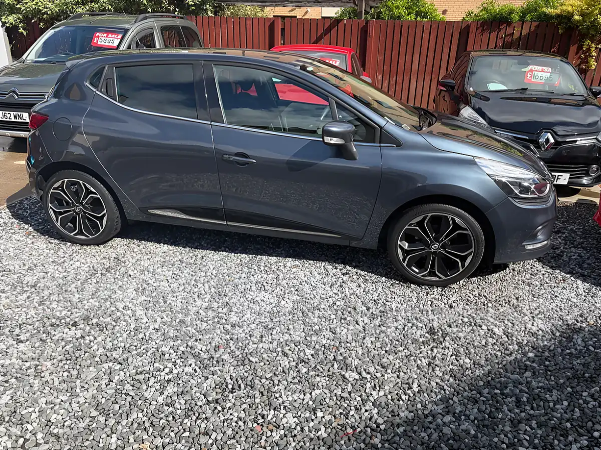 Used 2018 Renault Clio Iconic Grey - Interior and Exterior details 6