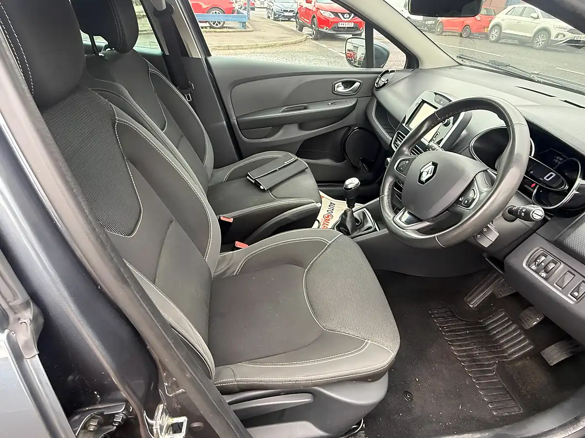 Used 2018 Renault Clio Iconic Grey - Interior and Exterior details 10