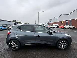 Used 2018 Renault Clio Iconic Grey - Interior and Exterior details 4