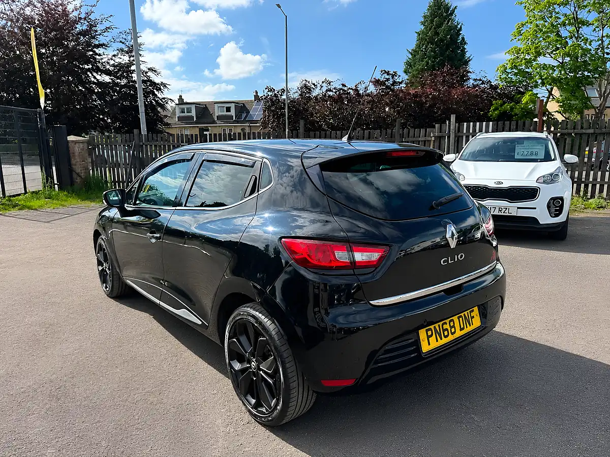 Used 2018 Renault Clio Iconic - Interior and Exterior details 17