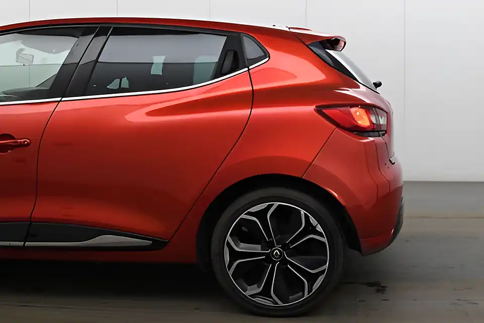 Used 2018 Renault Clio Iconic Mars Red - Interior and Exterior details 10