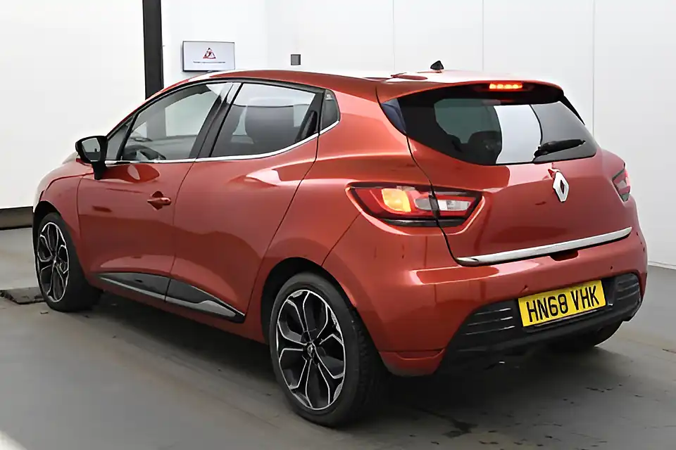 Used 2018 Renault Clio Iconic Mars Red - Interior and Exterior details 13