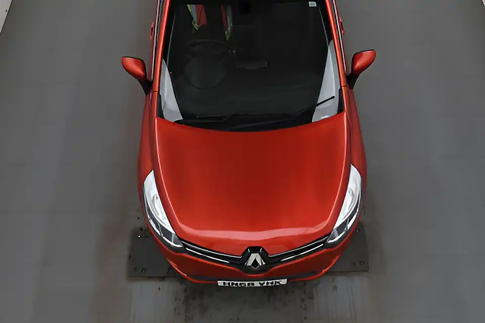 Used 2018 Renault Clio Iconic Mars Red - Interior and Exterior details 3