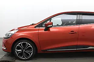Used 2018 Renault Clio Iconic Mars Red - Interior and Exterior details 8