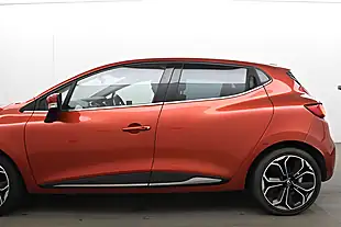 Used 2018 Renault Clio Iconic Mars Red - Interior and Exterior details 9