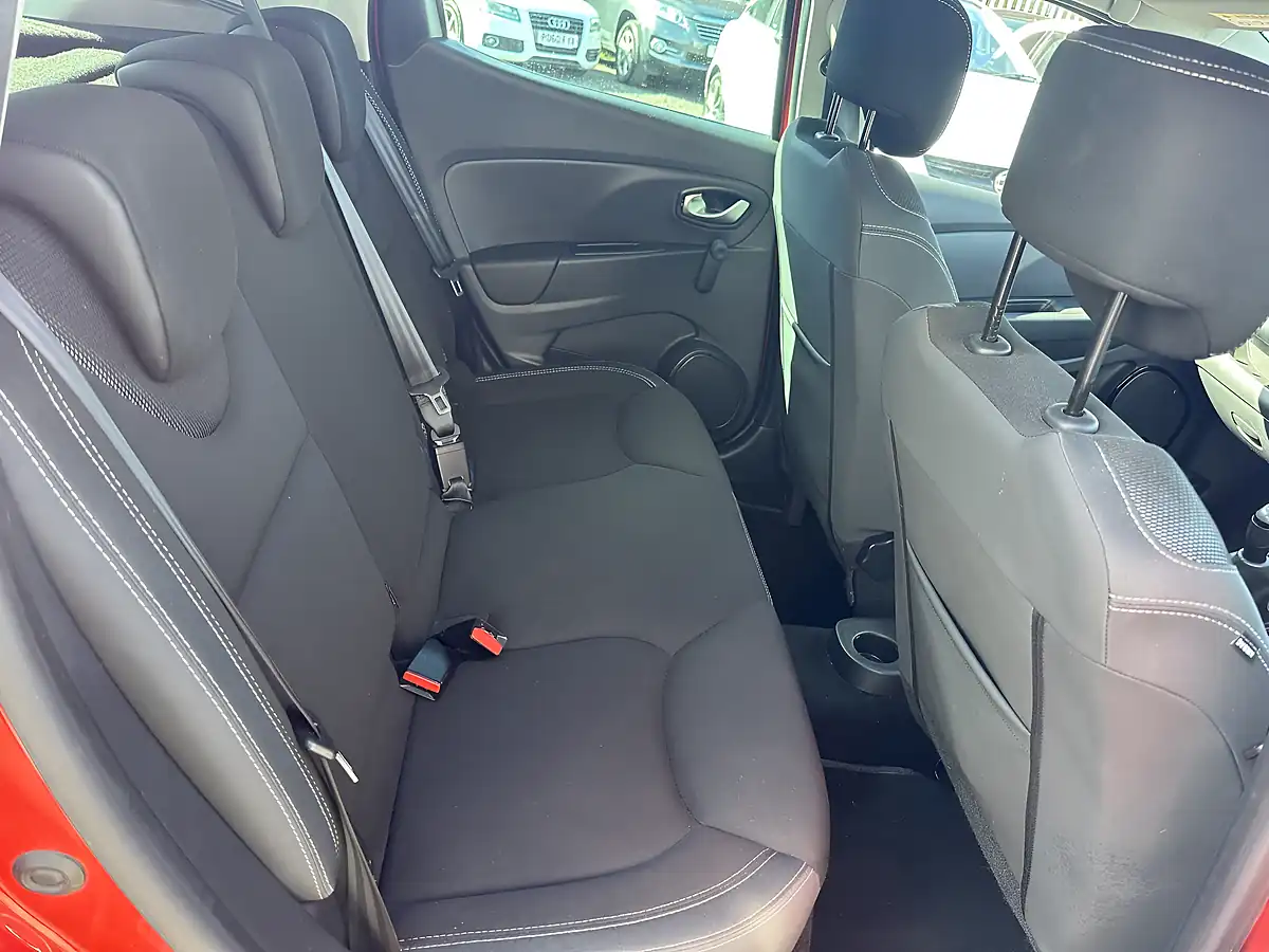Used 2018 Renault Clio Iconic Red - Interior and Exterior details 12