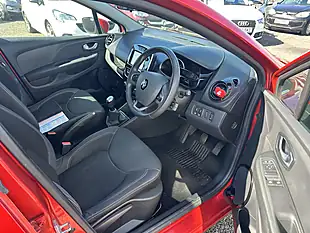 Used 2018 Renault Clio Iconic Red - Interior and Exterior details 15