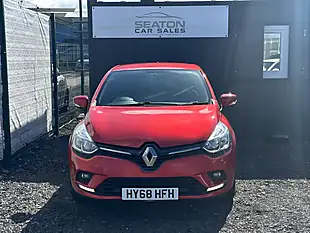 Used 2018 Renault Clio Iconic Red - Interior and Exterior details 2