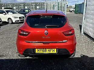 Used 2018 Renault Clio Iconic Red - Interior and Exterior details 7