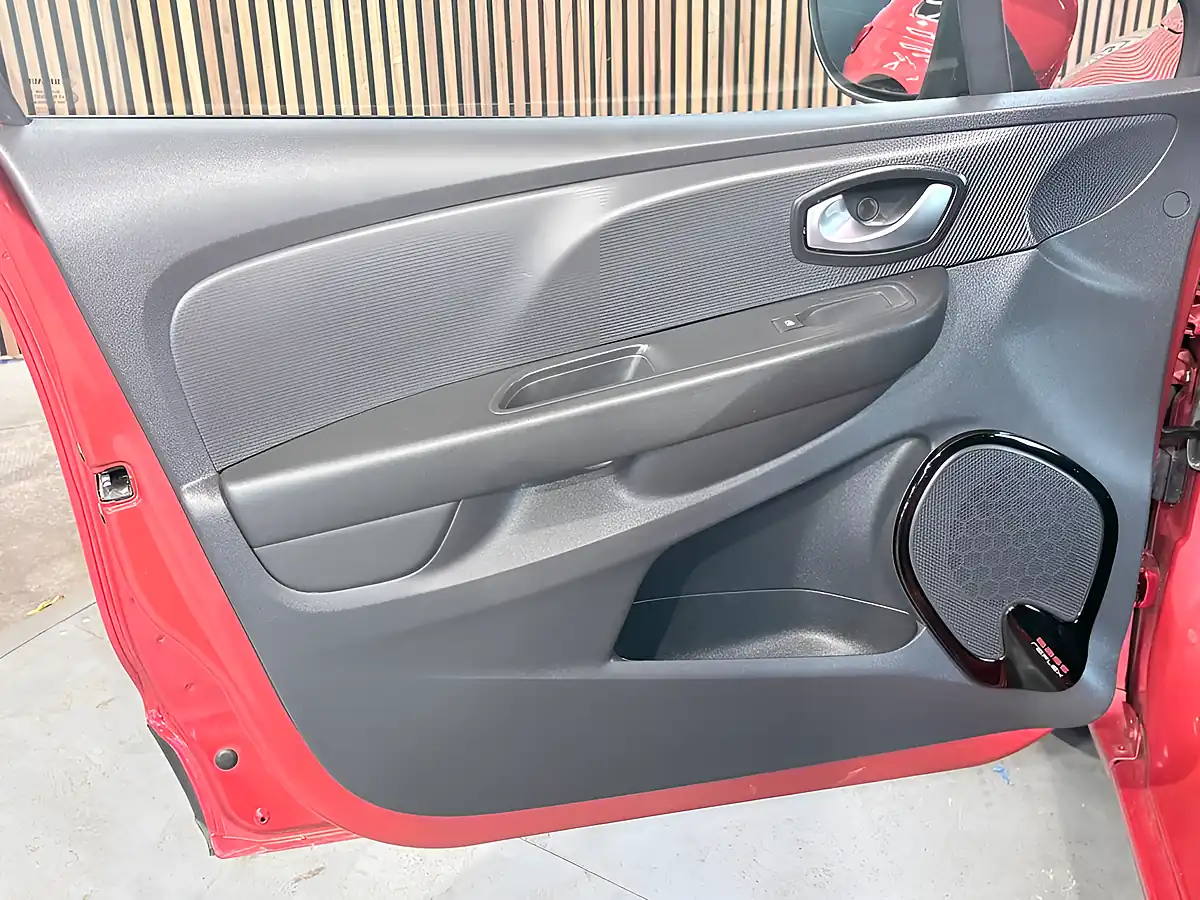 Used 2018 Renault Clio Iconic Red - Interior and Exterior details 20