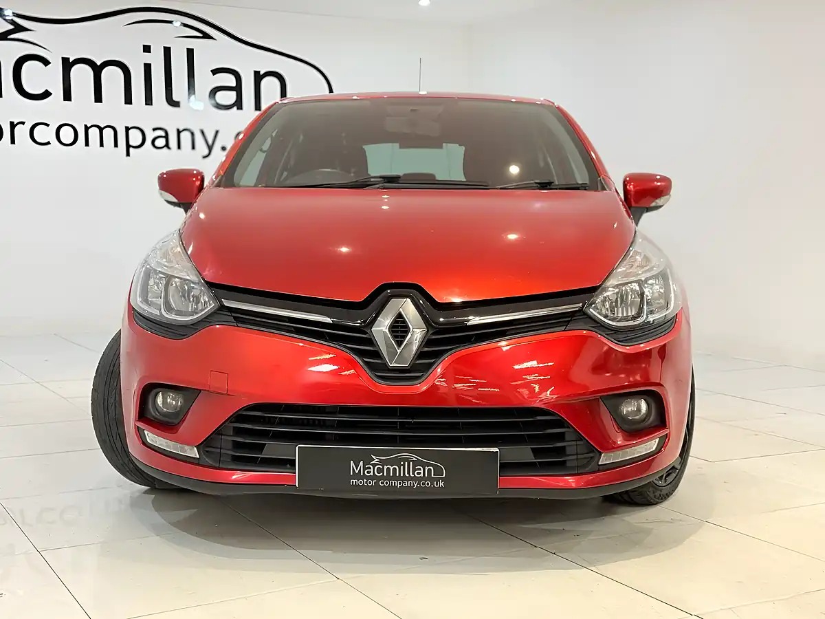 Used 2018 Renault Clio Iconic Red - Interior and Exterior details 8