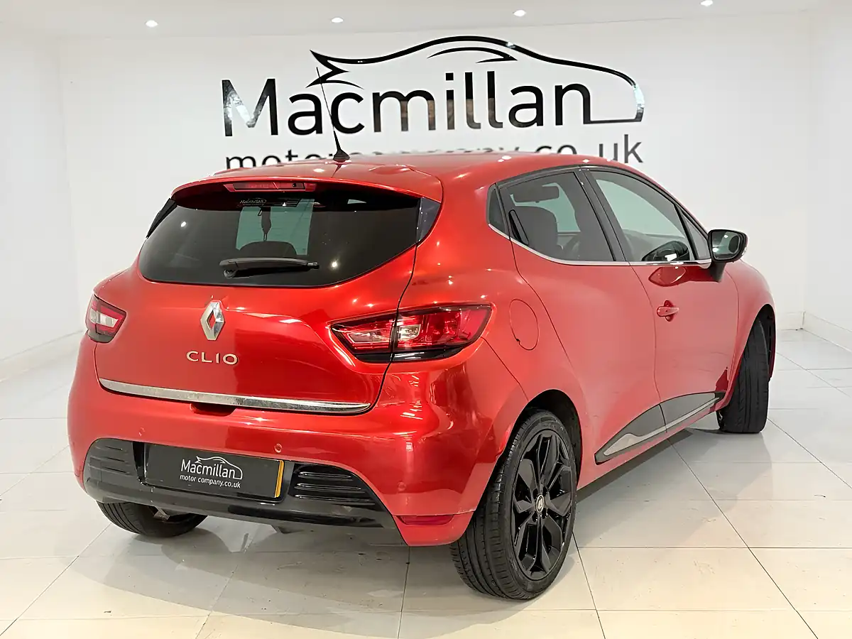 Used 2018 Renault Clio Iconic Red - Interior and Exterior details 9