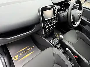 Used 2018 Renault Clio Iconic White - Interior and Exterior details 13