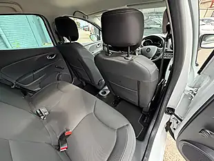 Used 2018 Renault Clio Iconic White - Interior and Exterior details 16