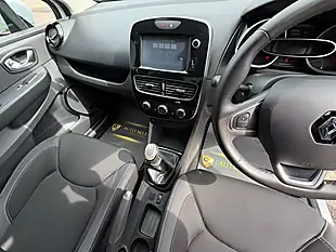 Used 2018 Renault Clio Iconic White - Interior and Exterior details 17