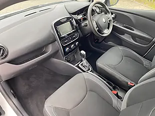 Used 2018 Renault Clio Iconic White - Interior and Exterior details 6