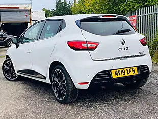 Used 2018 Renault Clio Iconic White - Interior and Exterior details 9