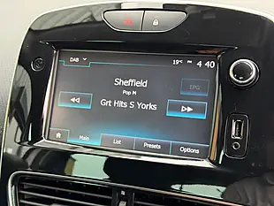 Used 2018 Renault Clio Iconic White - Interior and Exterior details 19