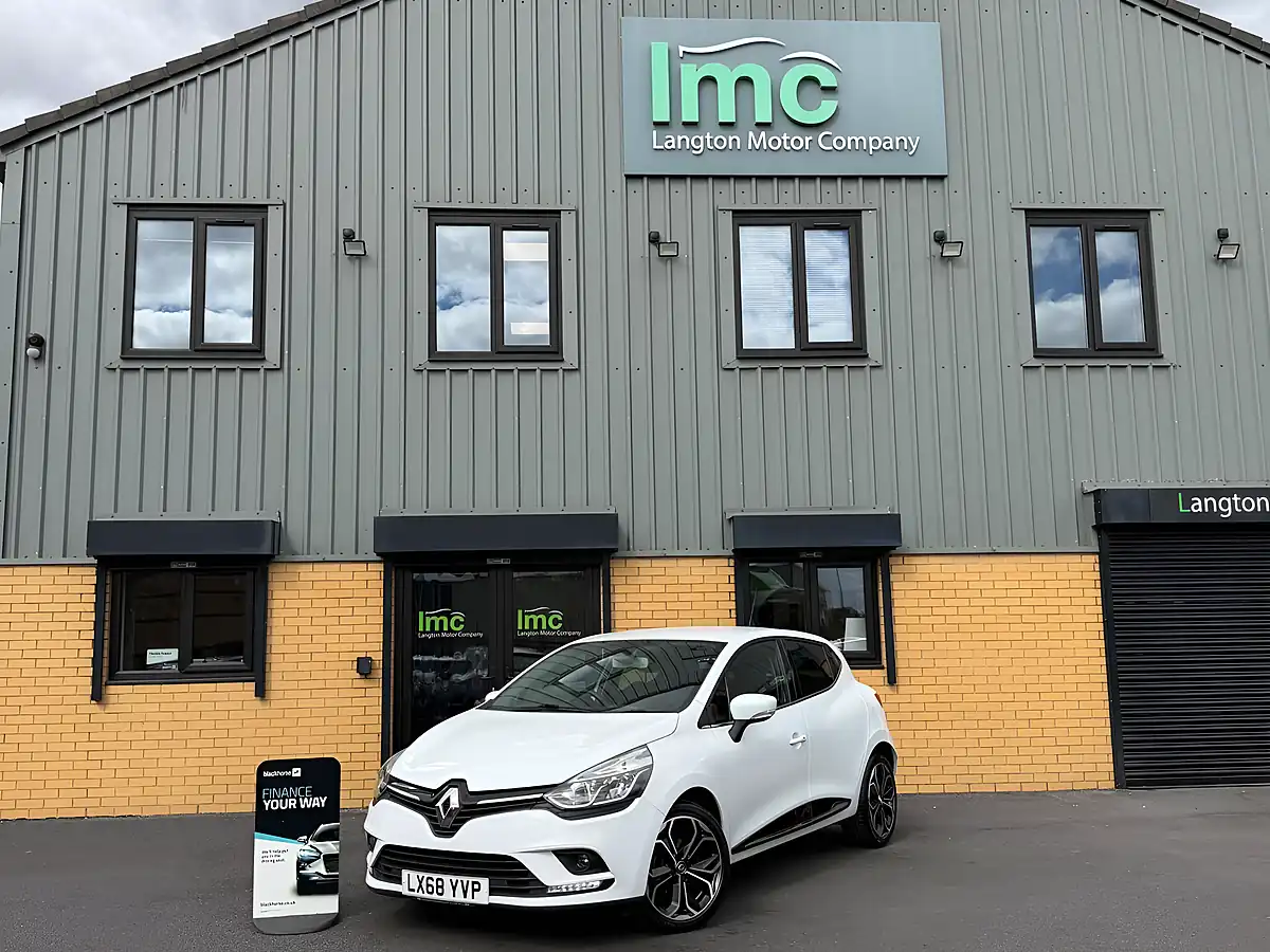 Used 2018 Renault Clio Iconic White - Interior and Exterior details 2