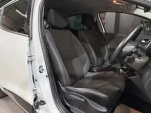 Used 2018 Renault Clio Iconic White - Interior and Exterior details 11