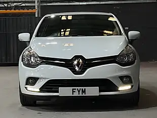 Used 2018 Renault Clio Iconic White - Interior and Exterior details 7