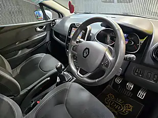 Used 2018 Renault Clio Iconic White - Interior and Exterior details 18