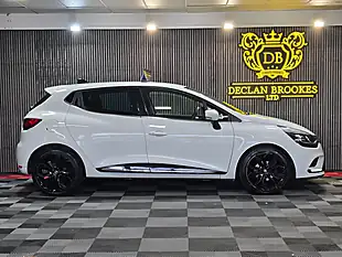 Used 2018 Renault Clio Iconic White - Interior and Exterior details 2