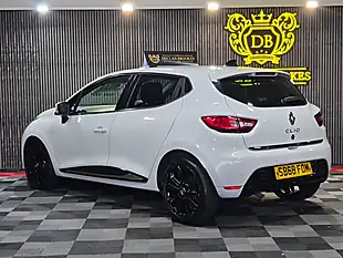 Used 2018 Renault Clio Iconic White - Interior and Exterior details 5