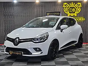 Used 2018 Renault Clio Iconic White - Interior and Exterior details 7