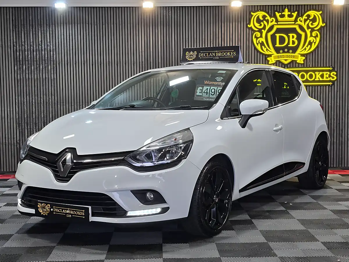 Used 2018 Renault Clio Iconic White - Interior and Exterior details 7