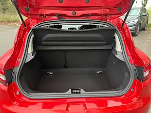Used 2018 Renault Clio Play Red - Interior and Exterior details 10