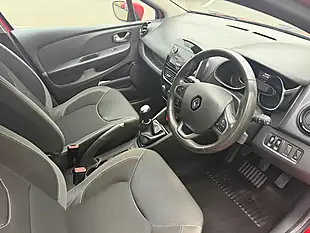 Used 2018 Renault Clio Play Red - Interior and Exterior details 20