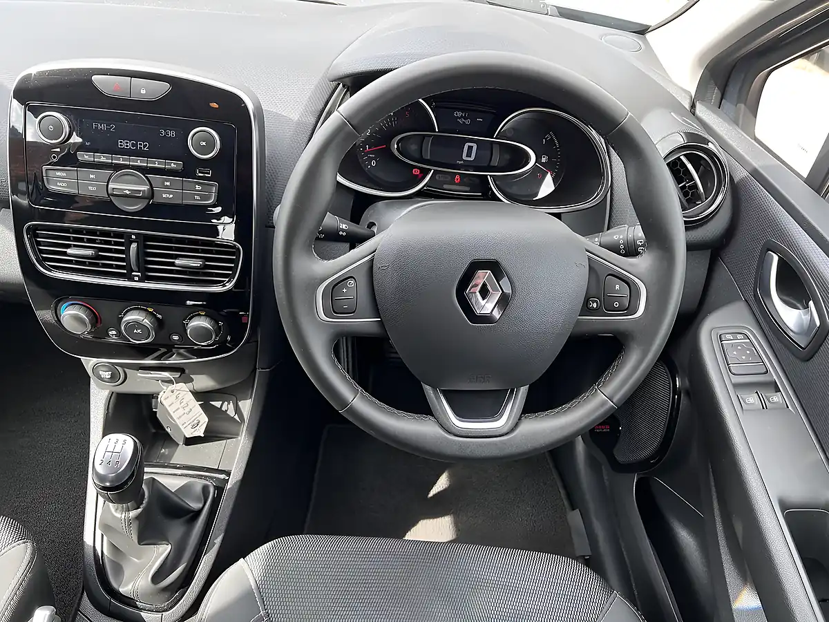 Used 2018 Renault Clio Play Titanium Grey Met - Interior and Exterior details 11