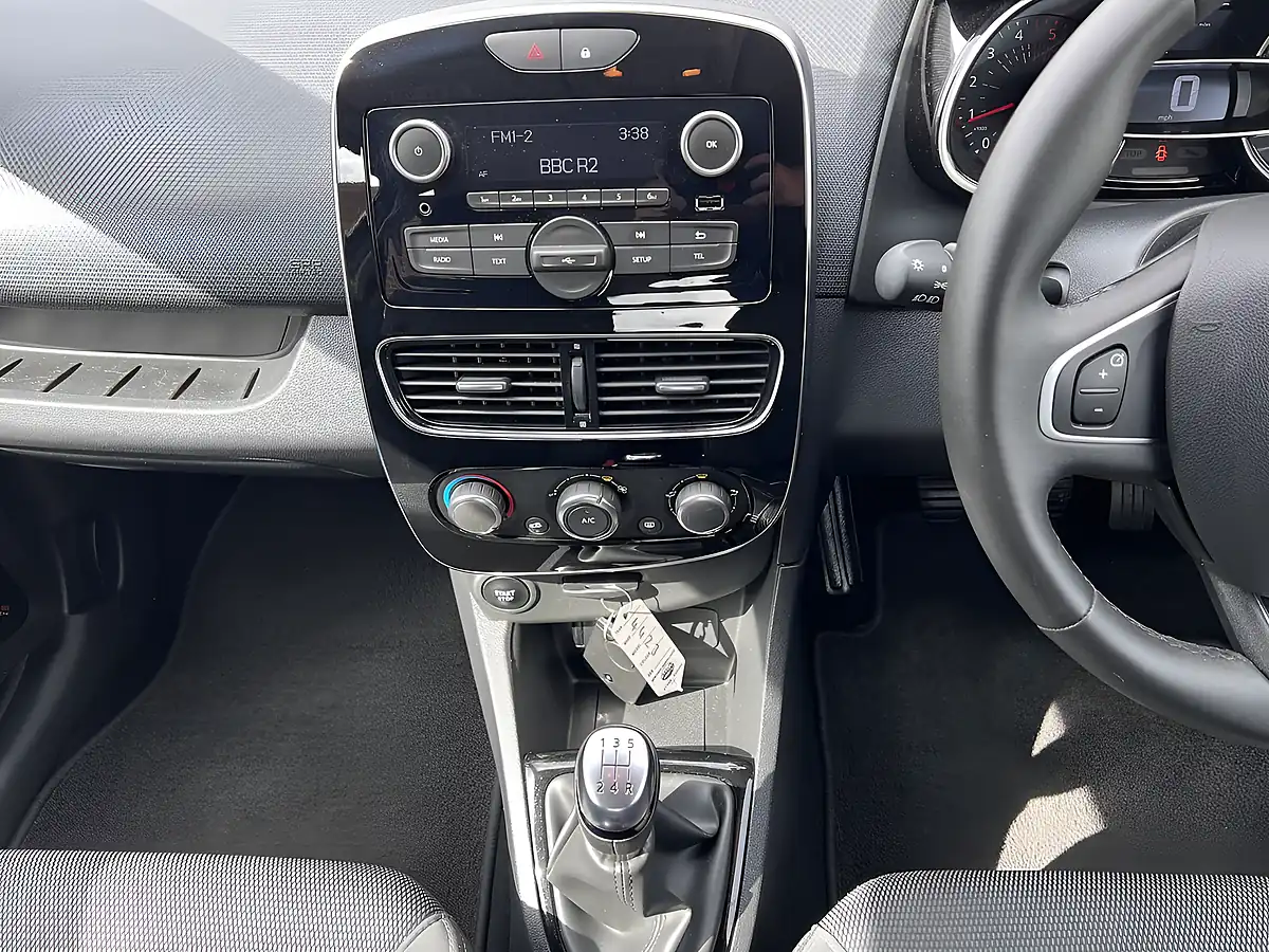 Used 2018 Renault Clio Play Titanium Grey Met - Interior and Exterior details 12