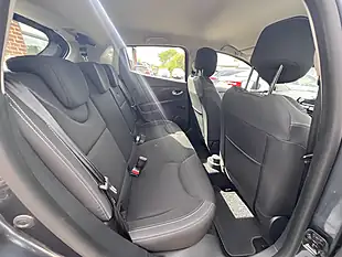 Used 2018 Renault Clio Play Titanium Grey Met - Interior and Exterior details 4