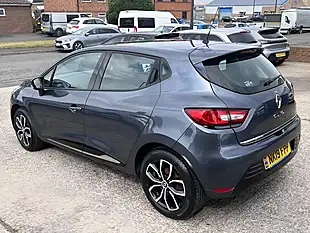 Used 2018 Renault Clio Play Titanium Grey Met - Interior and Exterior details 8