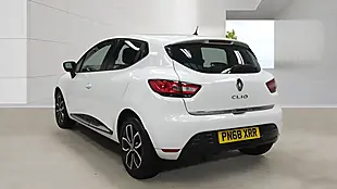 Used 2018 Renault Clio Play White - Interior and Exterior details 6