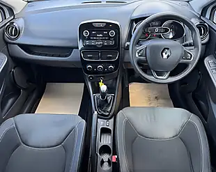 Used 2018 Renault Clio Play White - Interior and Exterior details 12