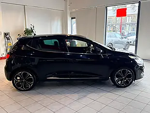 Used 2018 Renault Clio Signature Nav Black - Interior and Exterior details 12
