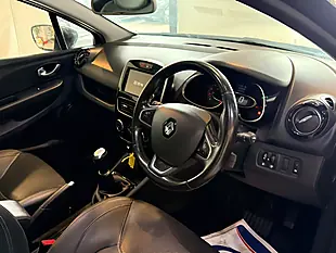 Used 2018 Renault Clio Signature Nav Black - Interior and Exterior details 15