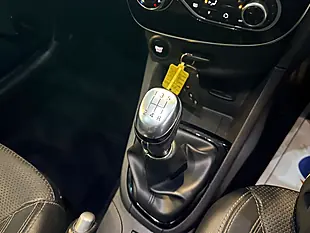 Used 2018 Renault Clio Signature Nav Black - Interior and Exterior details 19