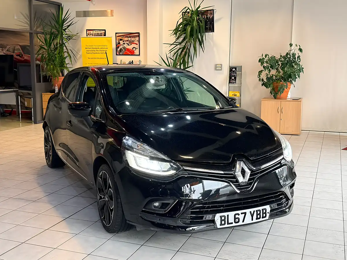 Used 2018 Renault Clio Signature Nav Black - Interior and Exterior details 2